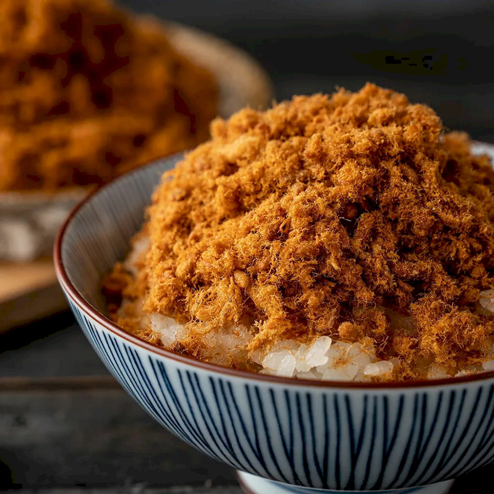 Fish floss can be paired with rice, porridge, or bread, offering a rich and flavorful taste